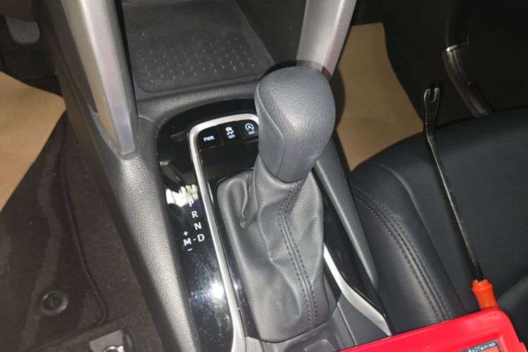 Toyota Corolla Cross 2024 #18 Toyota Corolla Cross 2024 صورة سيارة #18