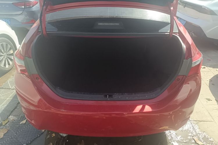 Toyota Corolla 2017 #21 Toyota Corolla 2017 car image #21