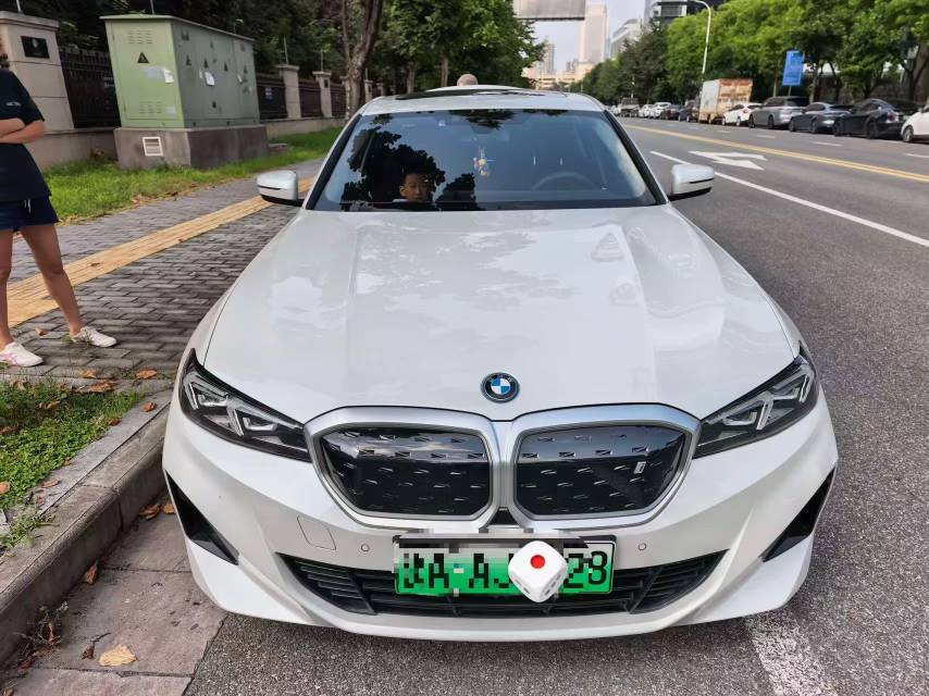 BMW i3 2024 car image #4