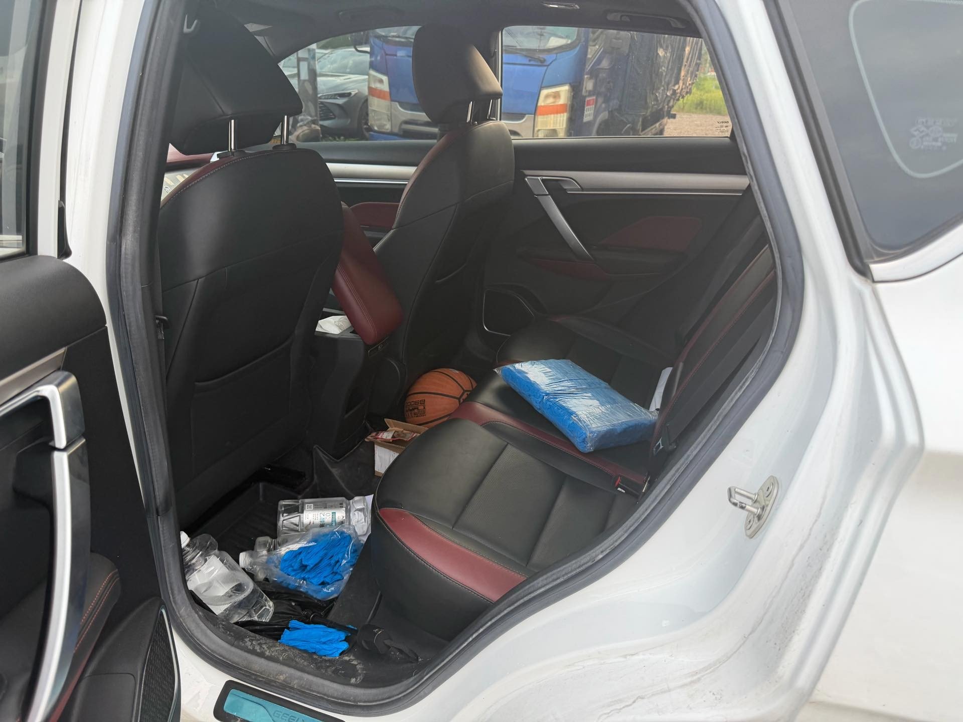 GEELY Coolray 2020 image de voiture #3
