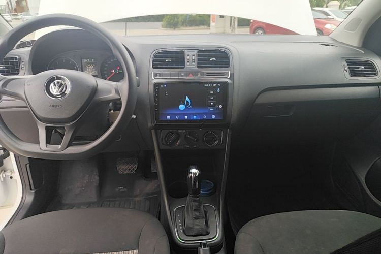 Volkswagen Polo 2019 #13 Volkswagen Polo 2019 car image #13
