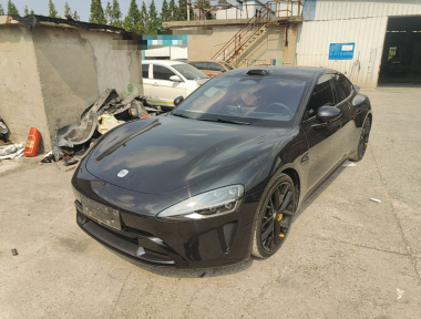 MI SU7 2024 car image 