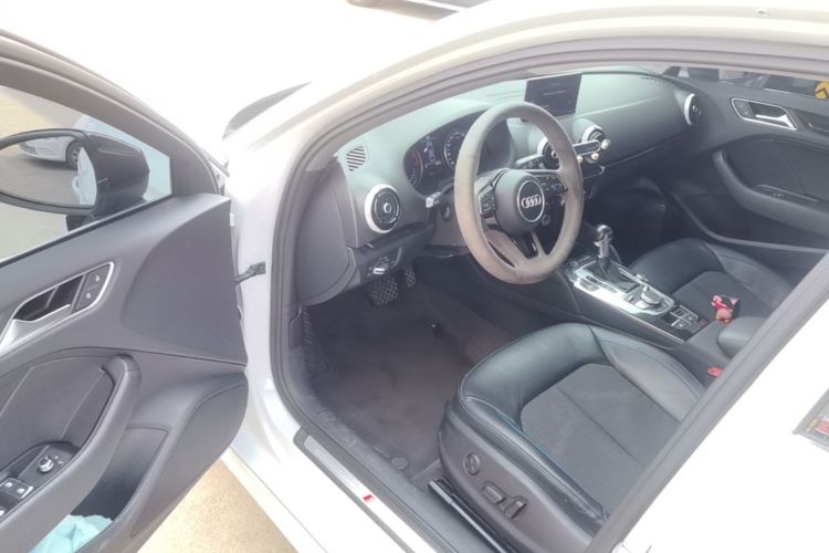 Audi A3 2017 immagine di auto #16