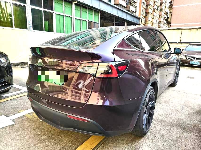 Tesla Model Y 2022 car image #6