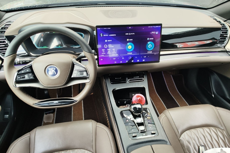 BYD Han 2021 car image #10