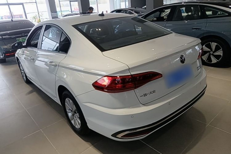 Volkswagen Bora 2024 #5 Volkswagen Bora 2024 immagine di auto #5