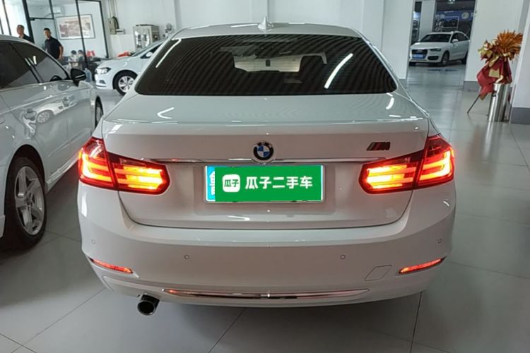 BMW 3 Series 2015 #6 BMW 3 Series 2015 car image #6