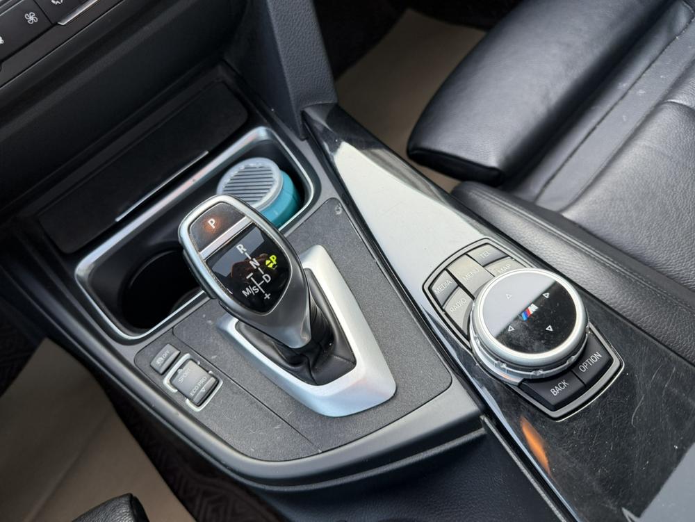 BMW 3 Series (Imported) 2012 car image #14