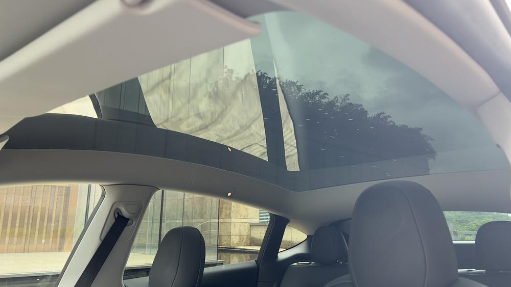 Tesla Model Y 2021 #21 Tesla Model Y 2021 car image #21