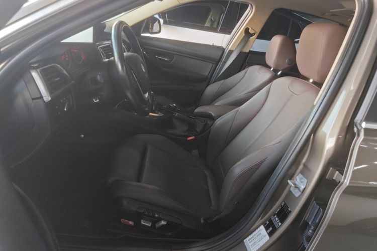 BMW 3 Series 2018 #15 BMW 3 Series 2018 car image #15