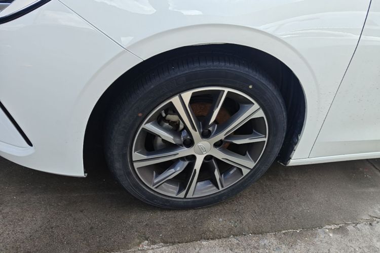 GEELY Emgrand 2023 imagen de coche #4