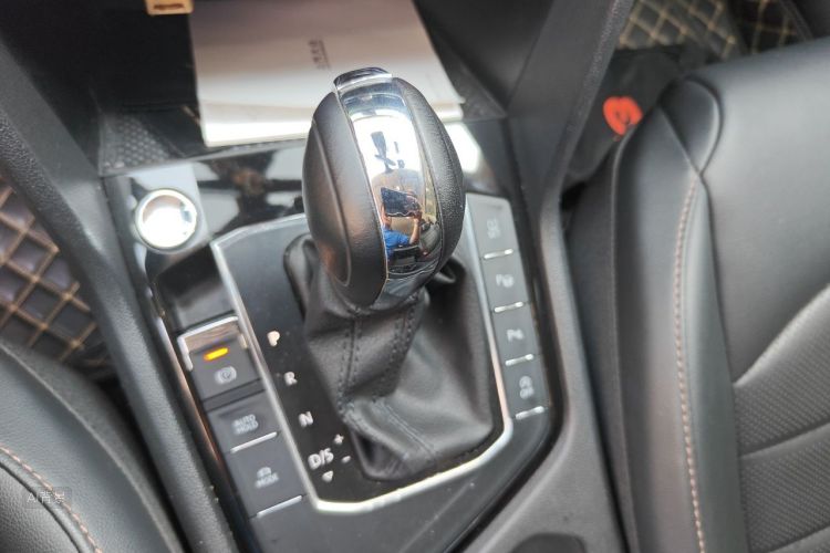 Volkswagen Tharu 2022 car image #16