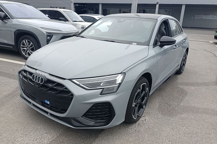 Audi A3 2026 immagine di auto #2