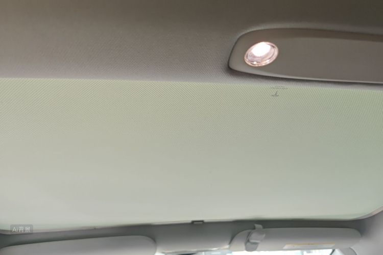 Tesla Model 3 2022 car image #20