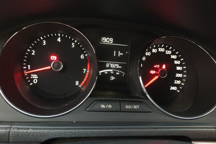Volkswagen Lavida 2017 car image #14