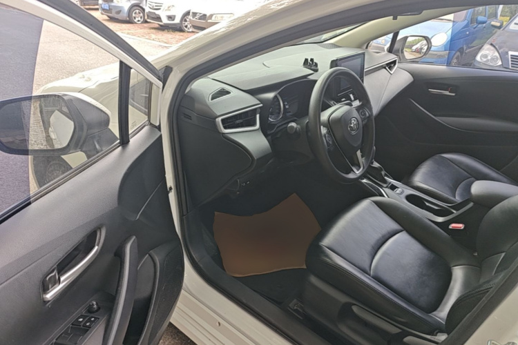 Toyota Corolla 2023 car image #16