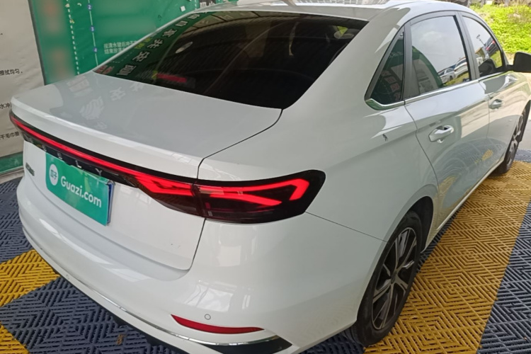 GEELY Emgrand 2022 #7 GEELY Emgrand 2022 car image #7
