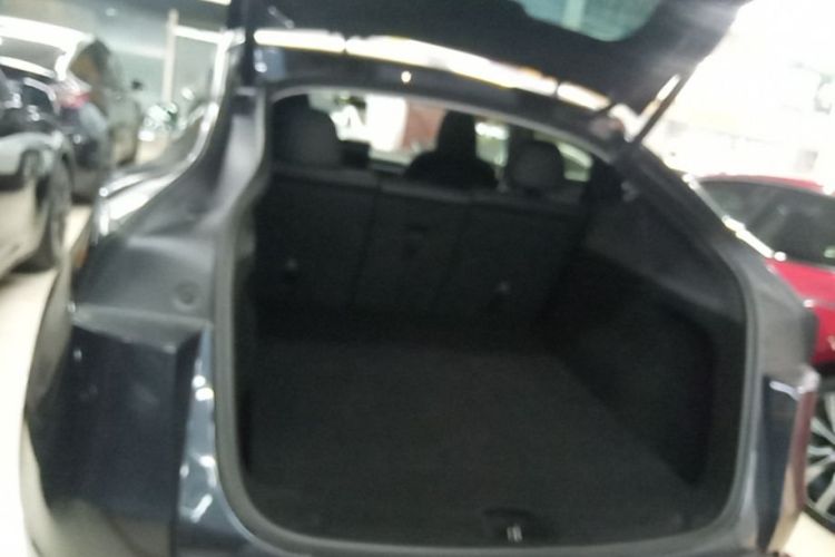 Tesla Model Y 2025 #19 Tesla Model Y 2025 car image #19