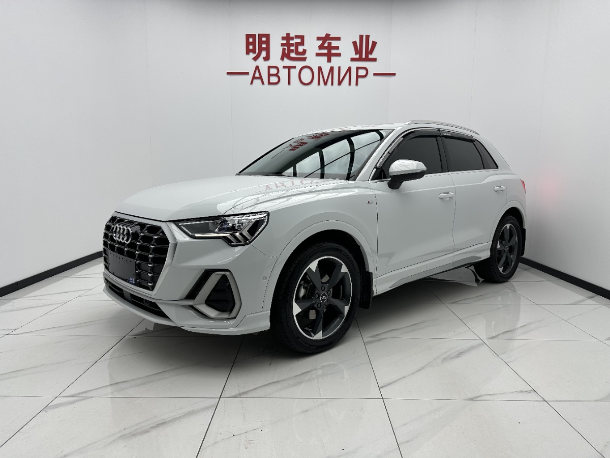 Audi Q3 2023 car image 