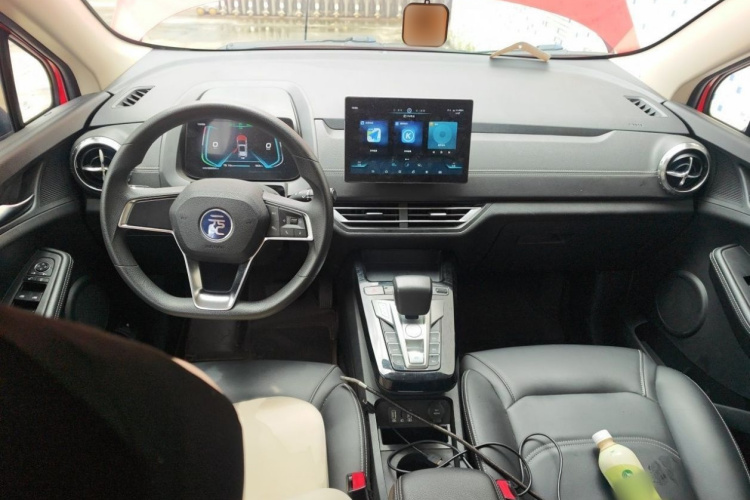 BYD Yuan New Energy 2020 #10 BYD Yuan New Energy 2020 изображение автомобиля #10