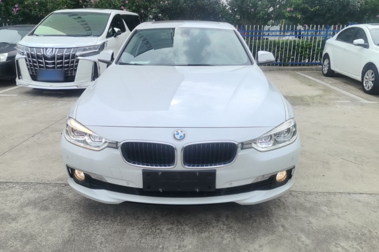 BMW 3 Series 2017 #3 BMW 3 Series 2017 car image #3