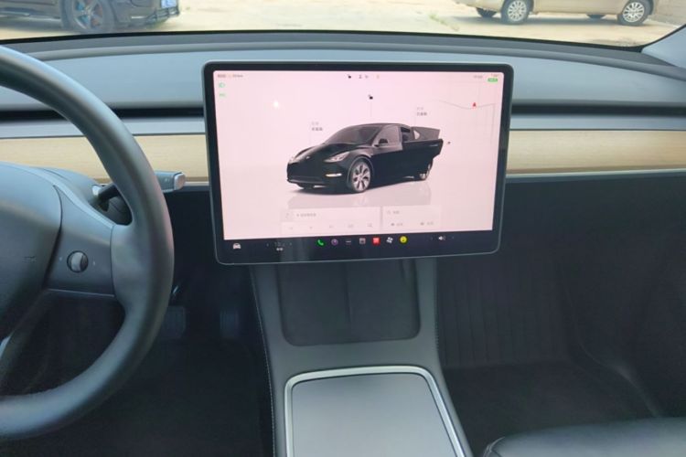 Tesla Model Y 2023 #13 Tesla Model Y 2023 car image #13