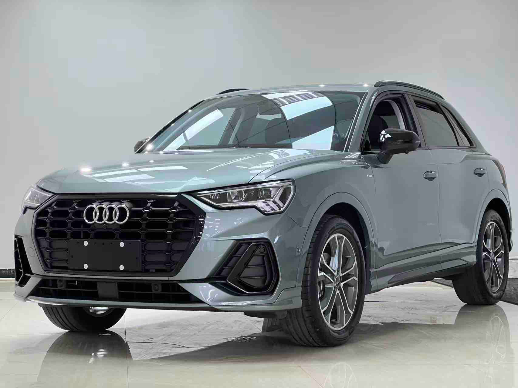 Audi Q3 2023 Audi Q3 2023 car image