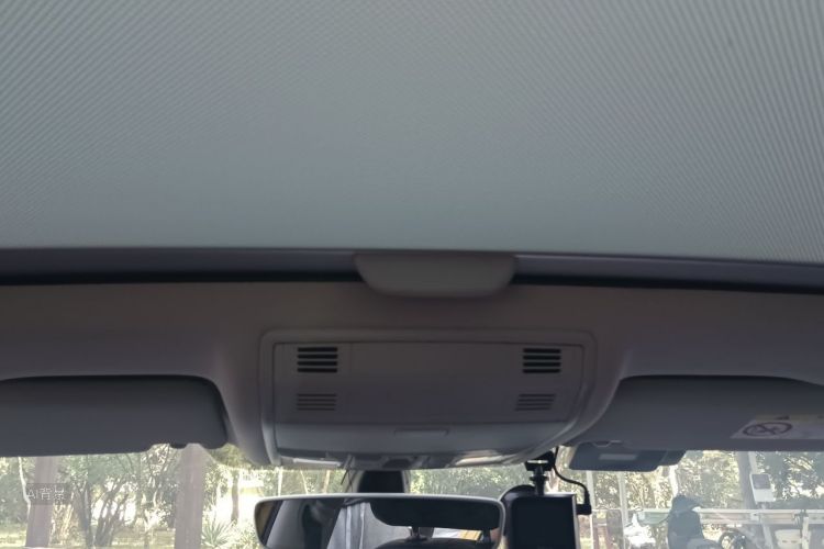 Volkswagen Golf 2018 car image #20