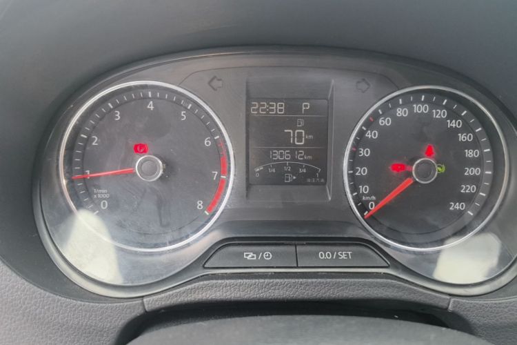 Volkswagen Polo 2016 #13 Volkswagen Polo 2016 car image #13