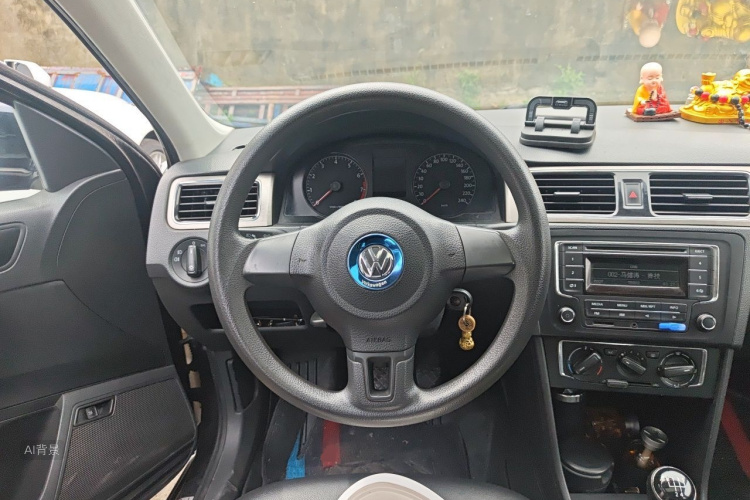 Volkswagen Santana 2015 car image #12