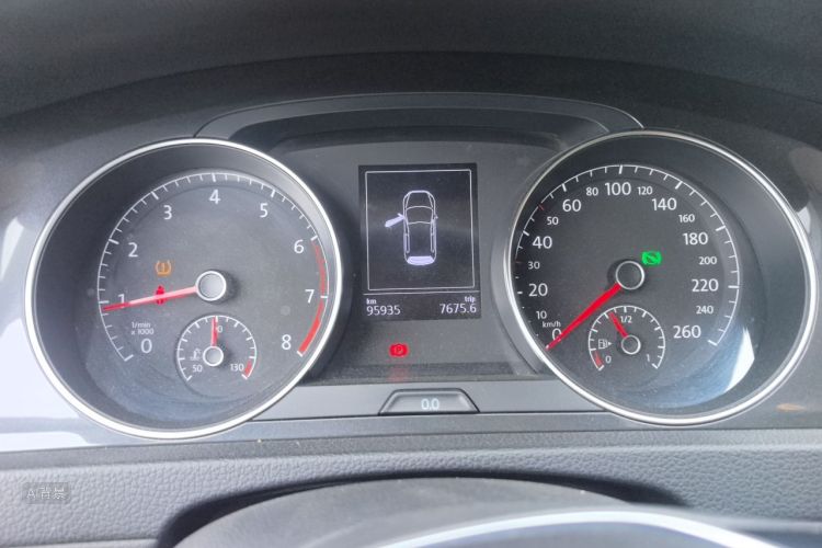 Volkswagen Golf 2019 #13 Volkswagen Golf 2019 car image #13