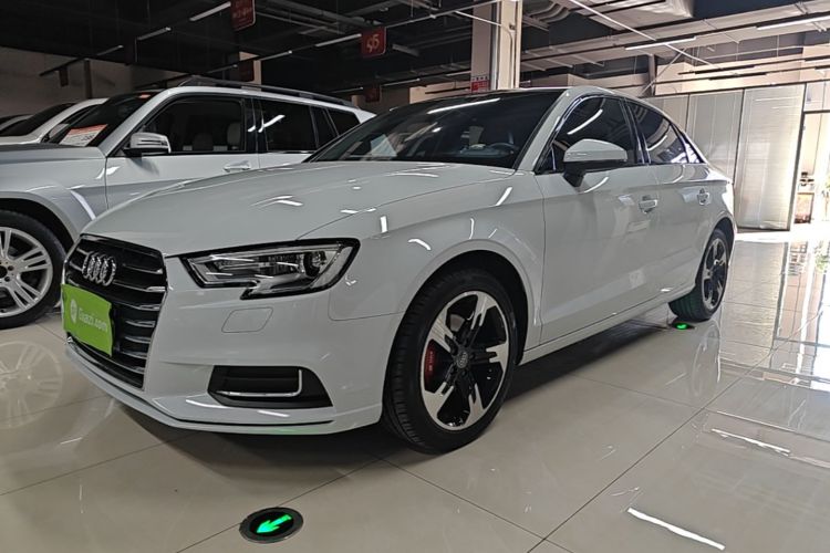 Audi A3 2021 immagine di auto #2