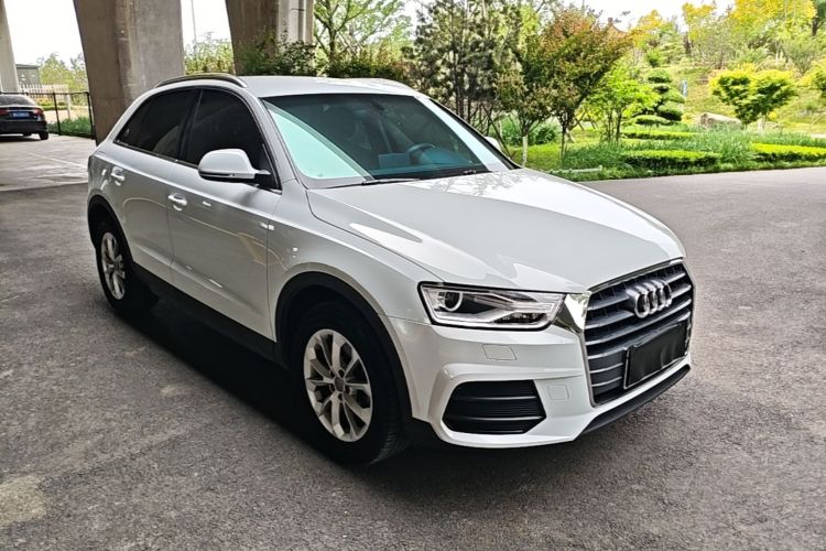 Audi Q3 2019 car image #4