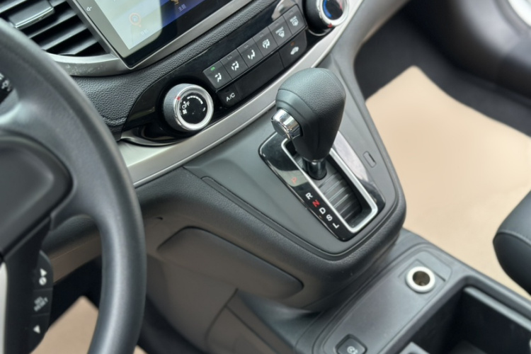 Honda CR-V 2017 #28 Honda CR-V 2017 car image #28