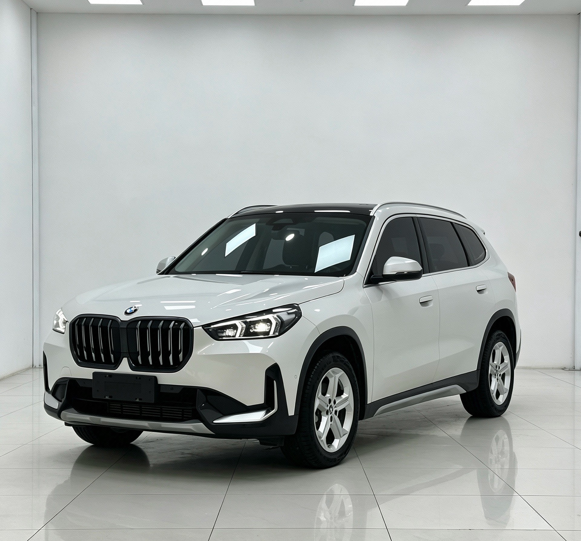 BMW X1 2023 BMW X1 2023 car image