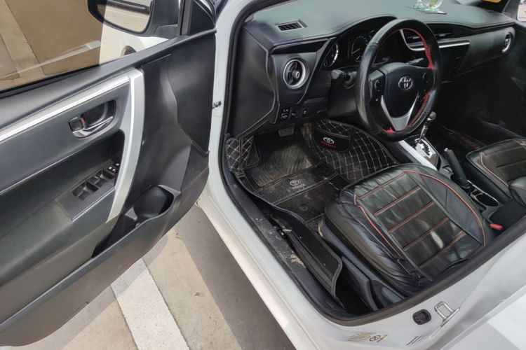 Toyota Corolla 2018 car image #16