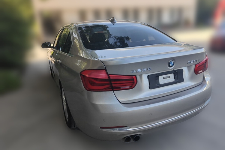 BMW 3 Series 2017 car image #5