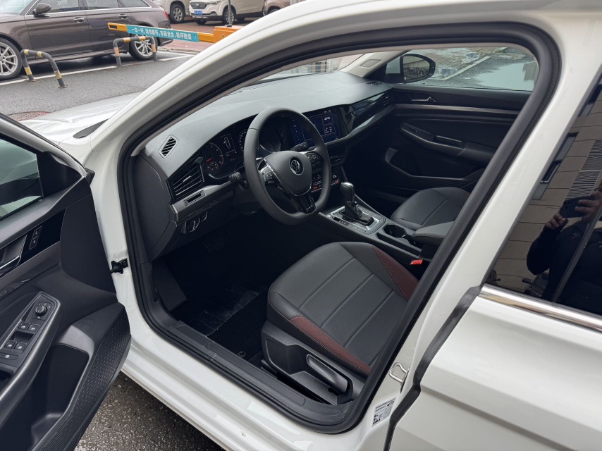 Volkswagen Bora 2022 car image #4