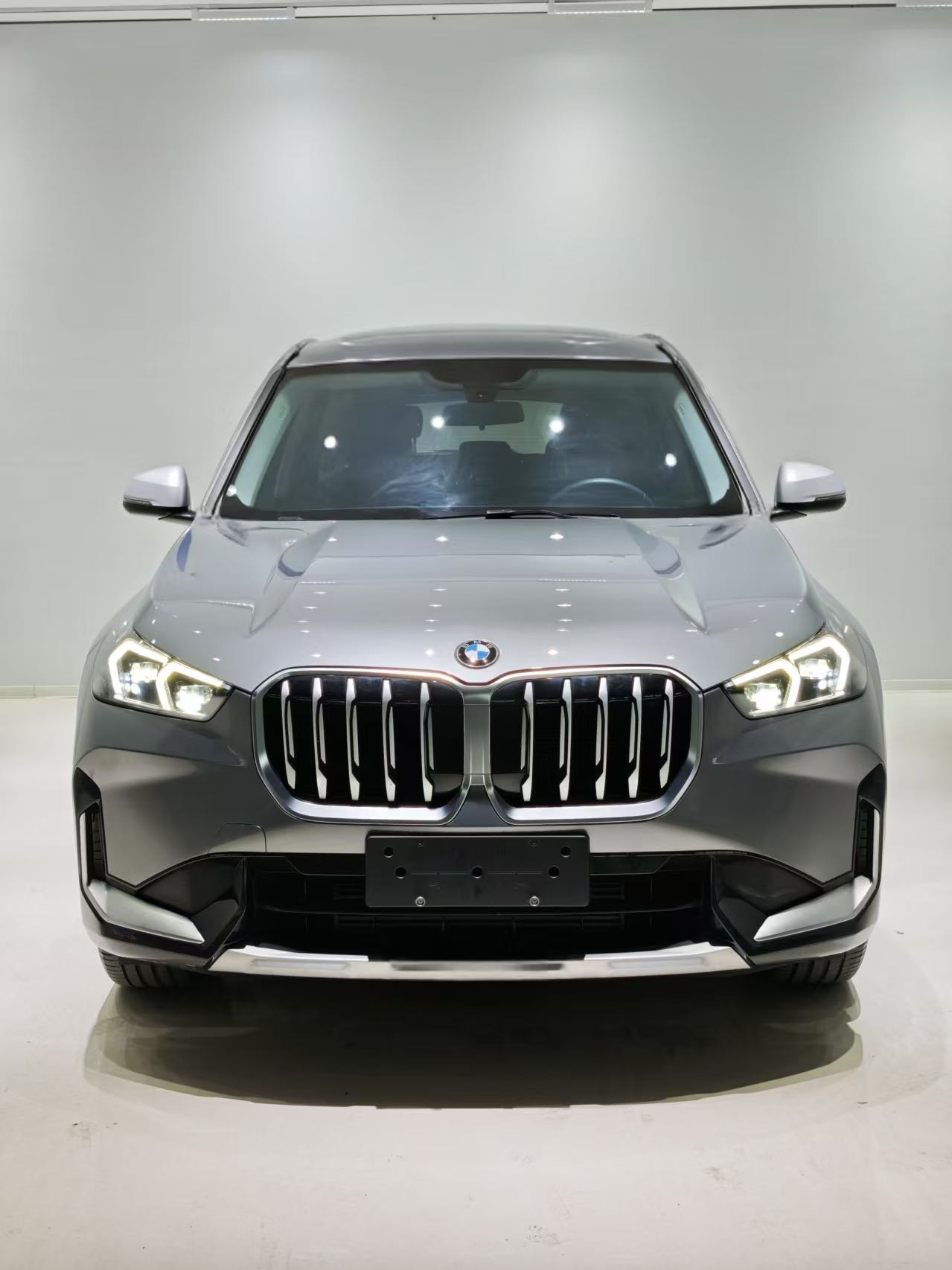 BMW X1 2024 car image #2