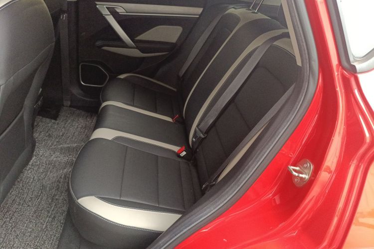 GEELY Coolray 2020 immagine di auto #17