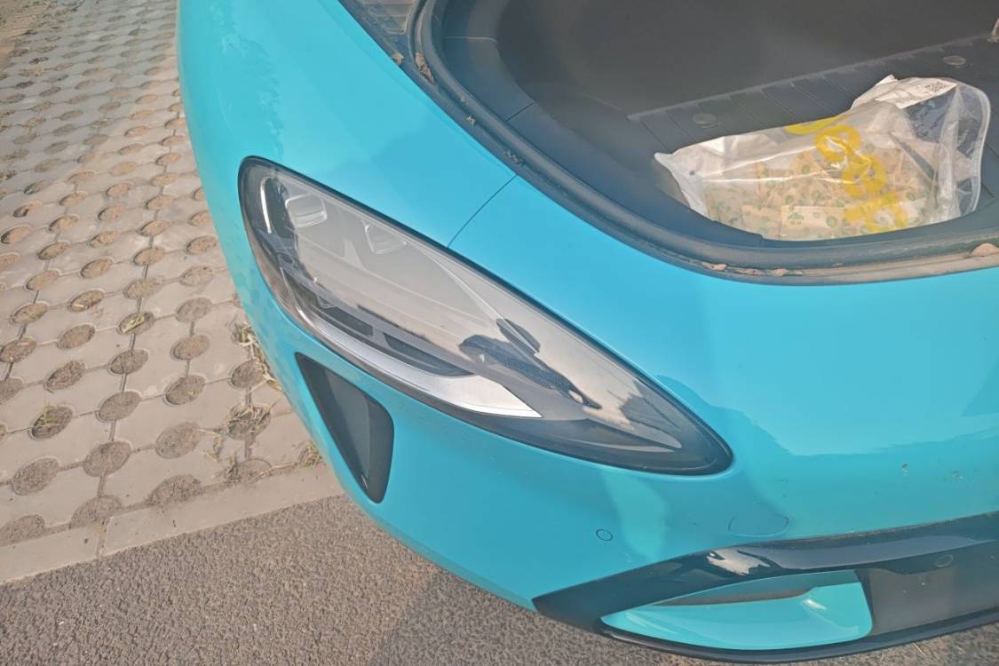 MI SU7 2024 immagine di auto #7
