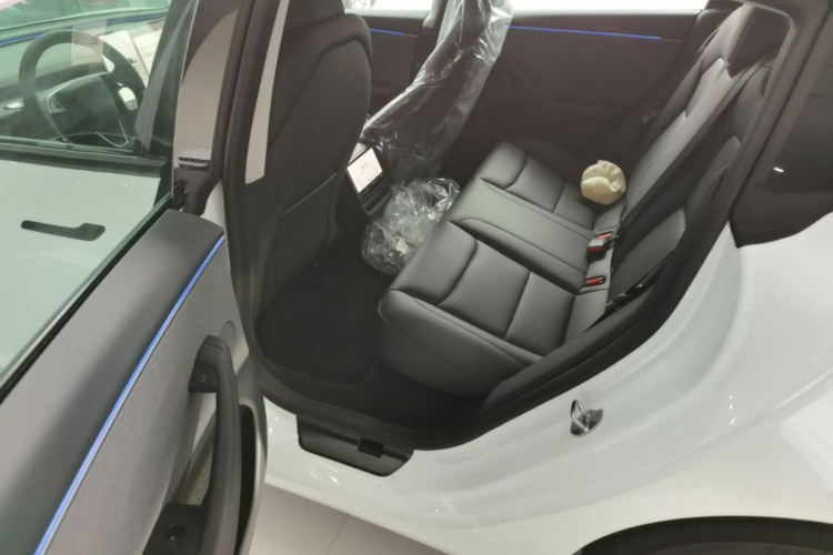 Tesla Model 3 2026 car image #17