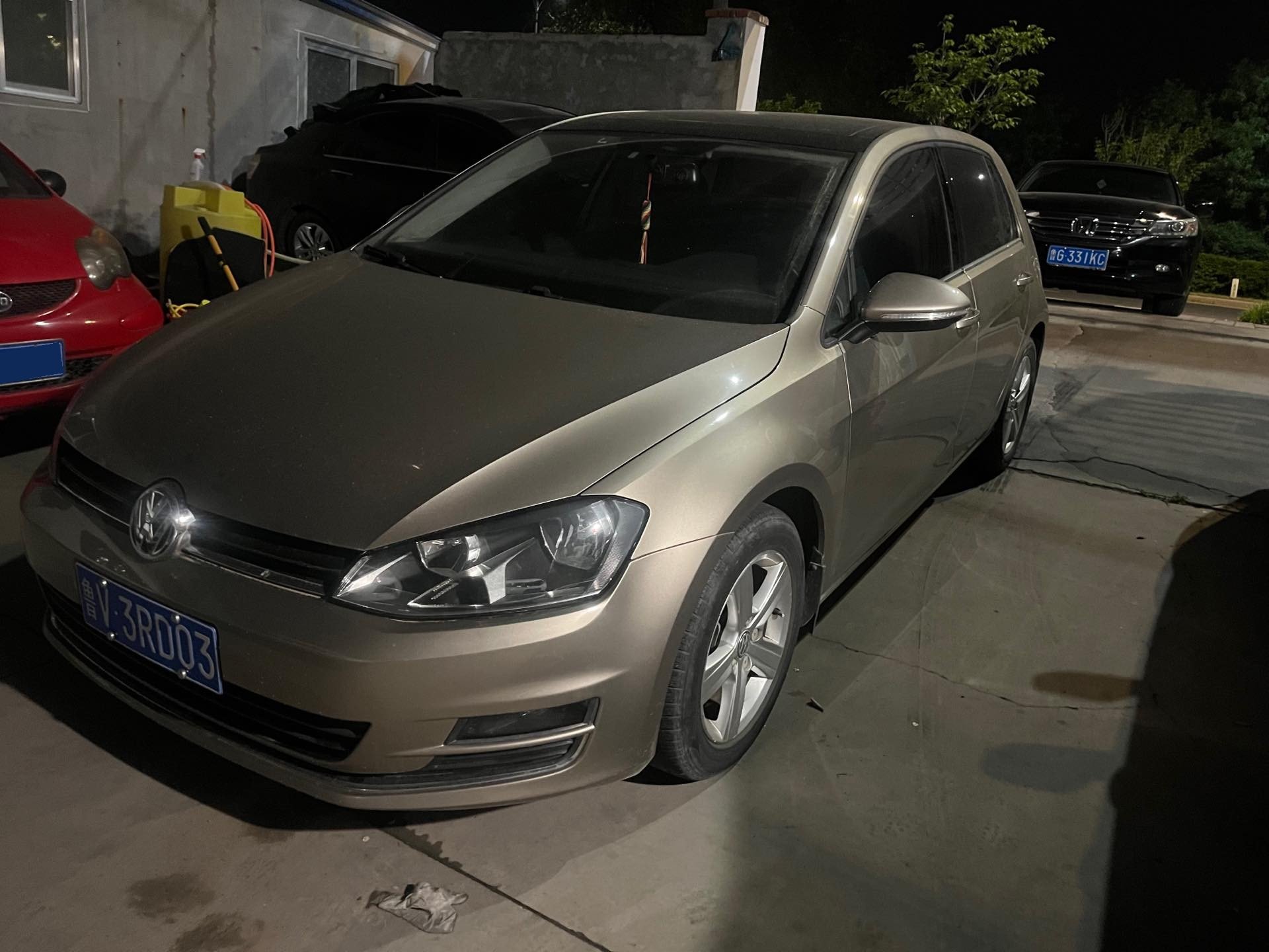 Volkswagen Golf 2014 car image 