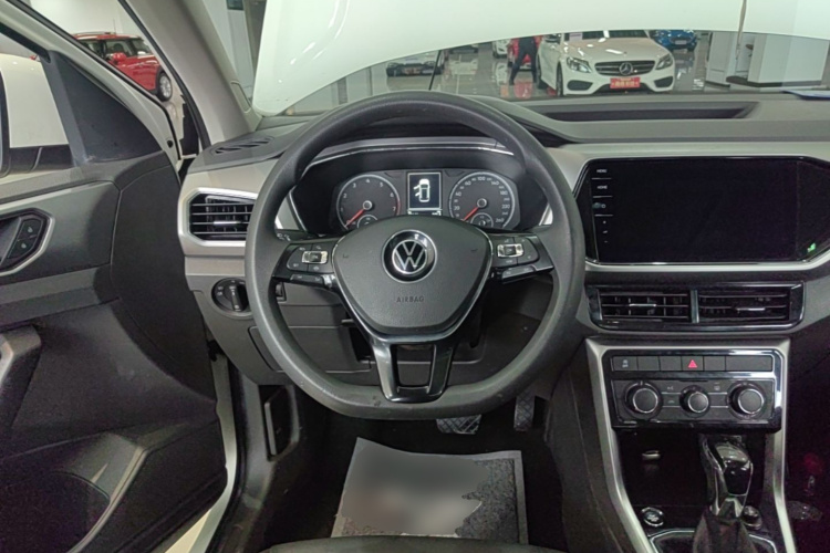 Volkswagen T-Cross 2021 изображение автомобиля #15