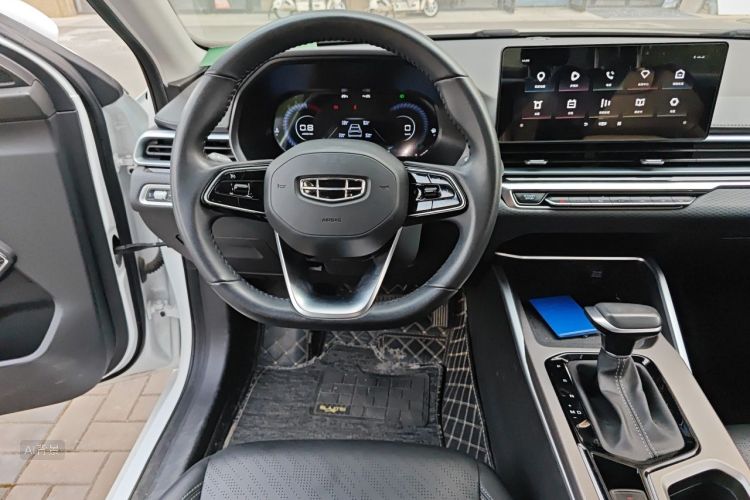 GEELY Emgrand 2021 car image #12