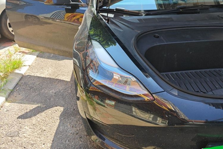 Tesla Model 3 2023 car image #8