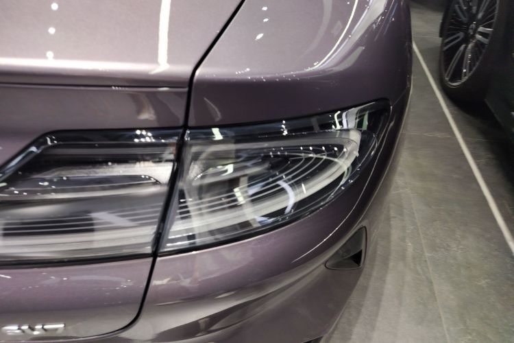 MI SU7 2024 image de voiture #8