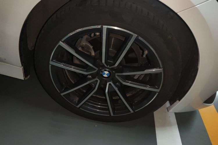 BMW 3 Series 2023 car image #6