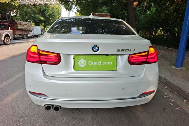 BMW 3 Series 2019 #6 BMW 3 Series 2019 car image #6
