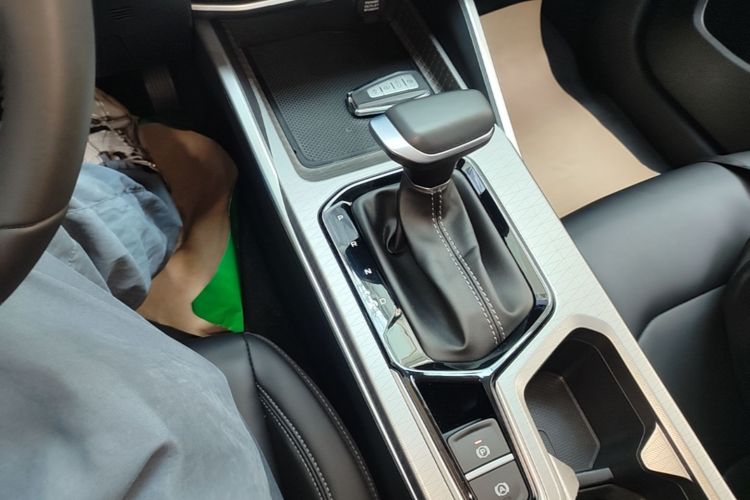 GEELY Emgrand 2024 car image #14